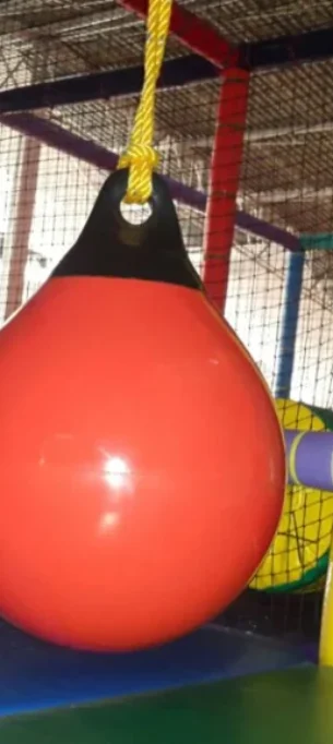 Boyas para laberinto infantil playground Boyas para laberinto infantil playground